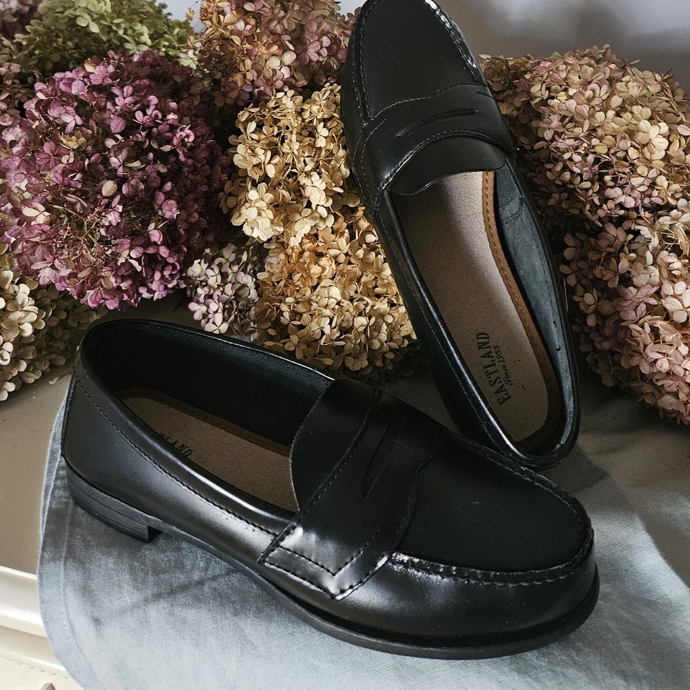 EASTLAND Leather Classic Penny Loafers, size 8 1/2, black